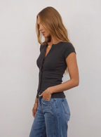 BLACK RIB BUTTON TOP
