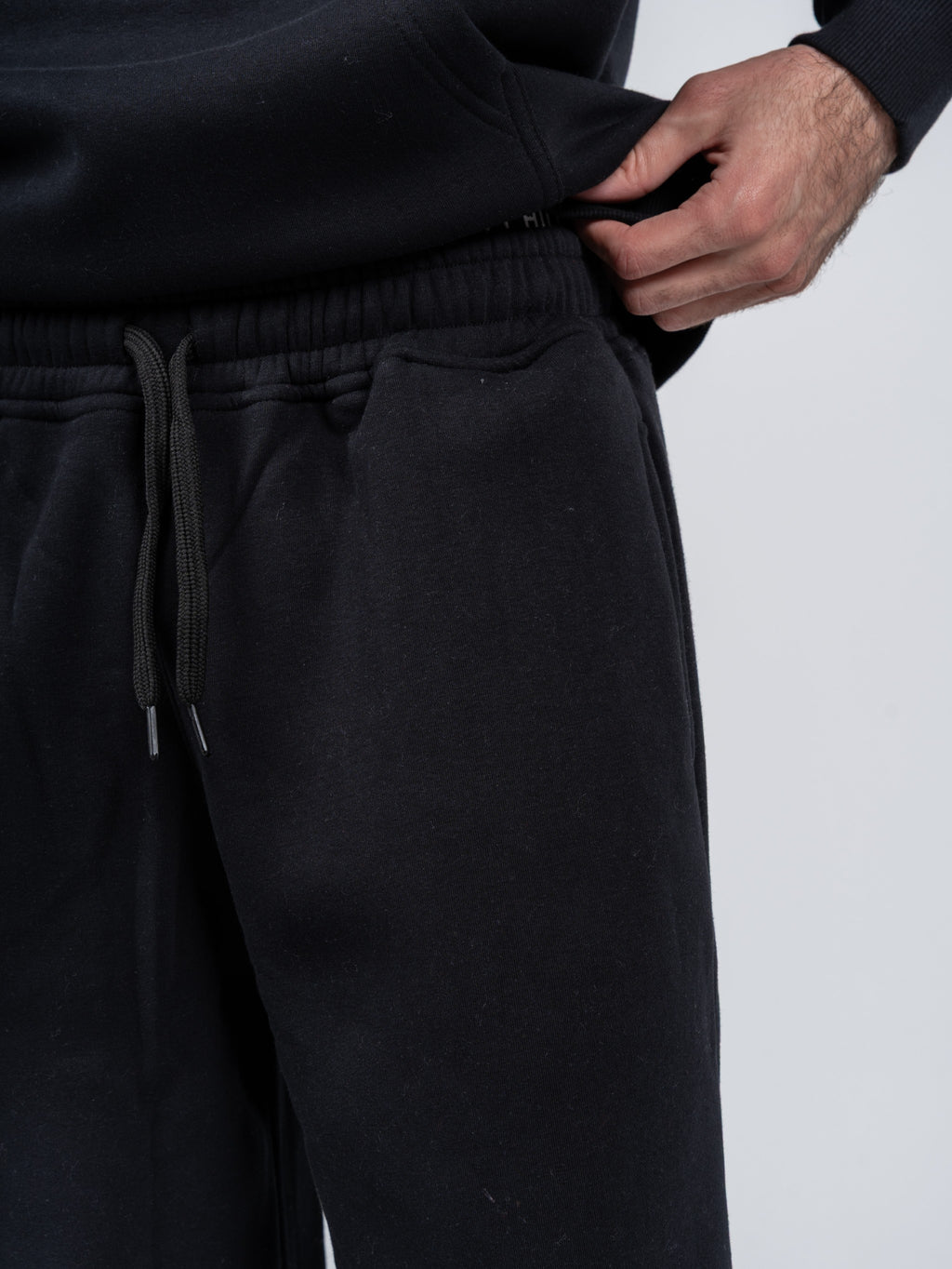 BLACK WIDE-LEG SWEATPANTS