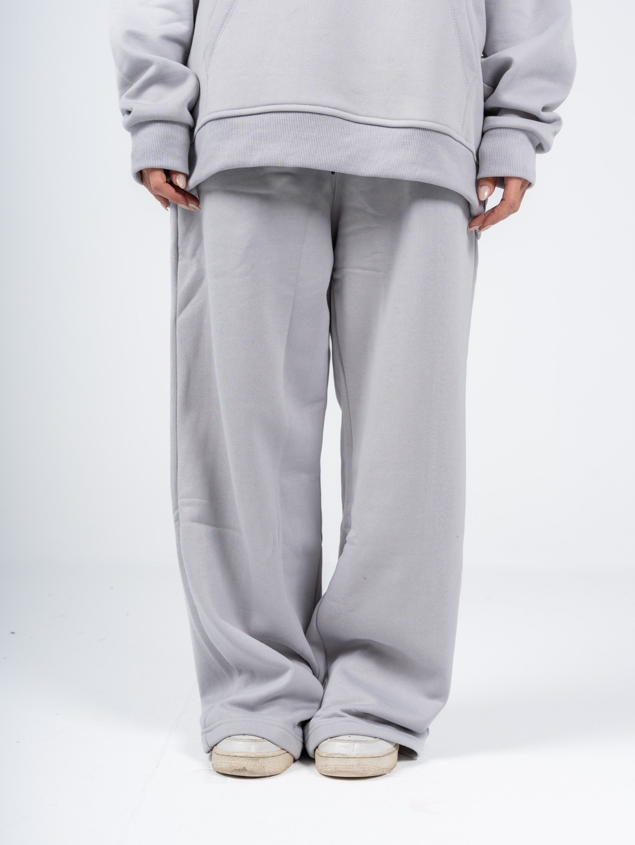 SILVER WIDE LEG SWEATPANTS