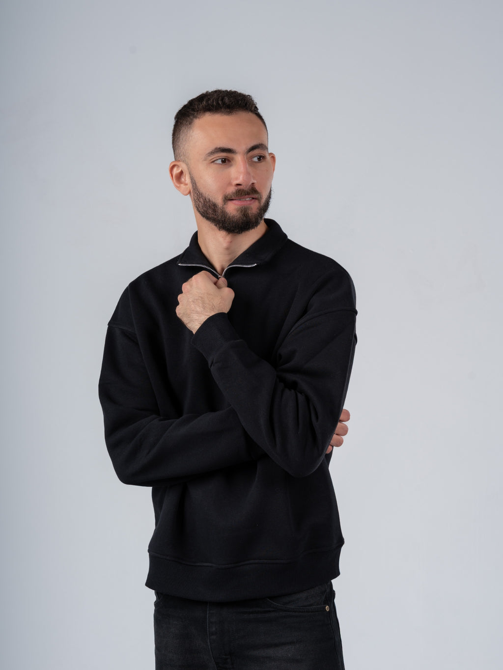 BLACK QUARTER-ZIP SWEATSHIRT