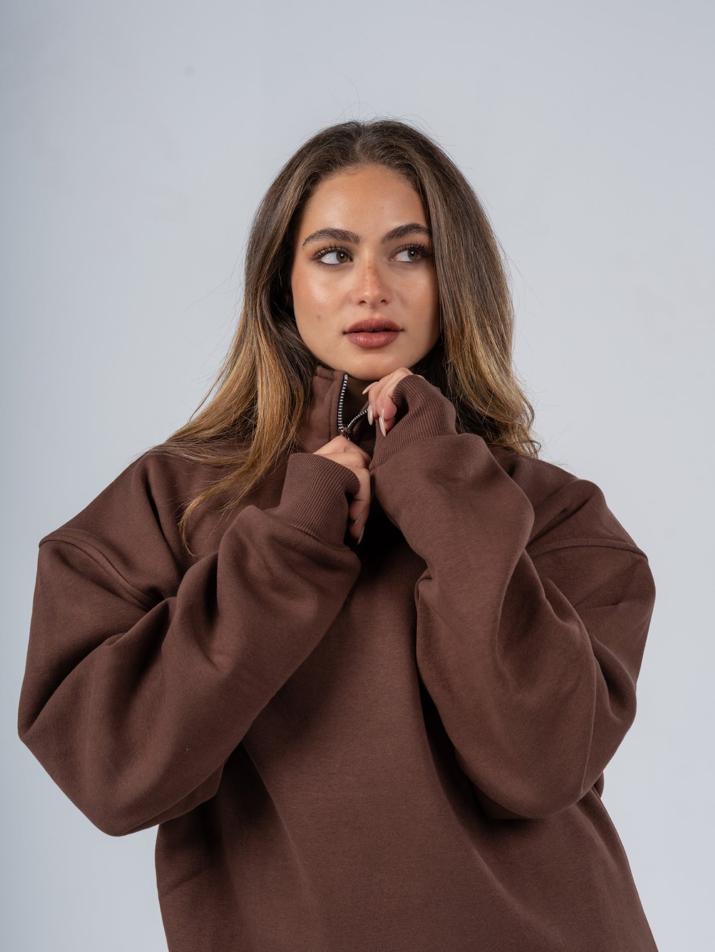 BROWN QUARTER-ZIP SWEATSHIRT