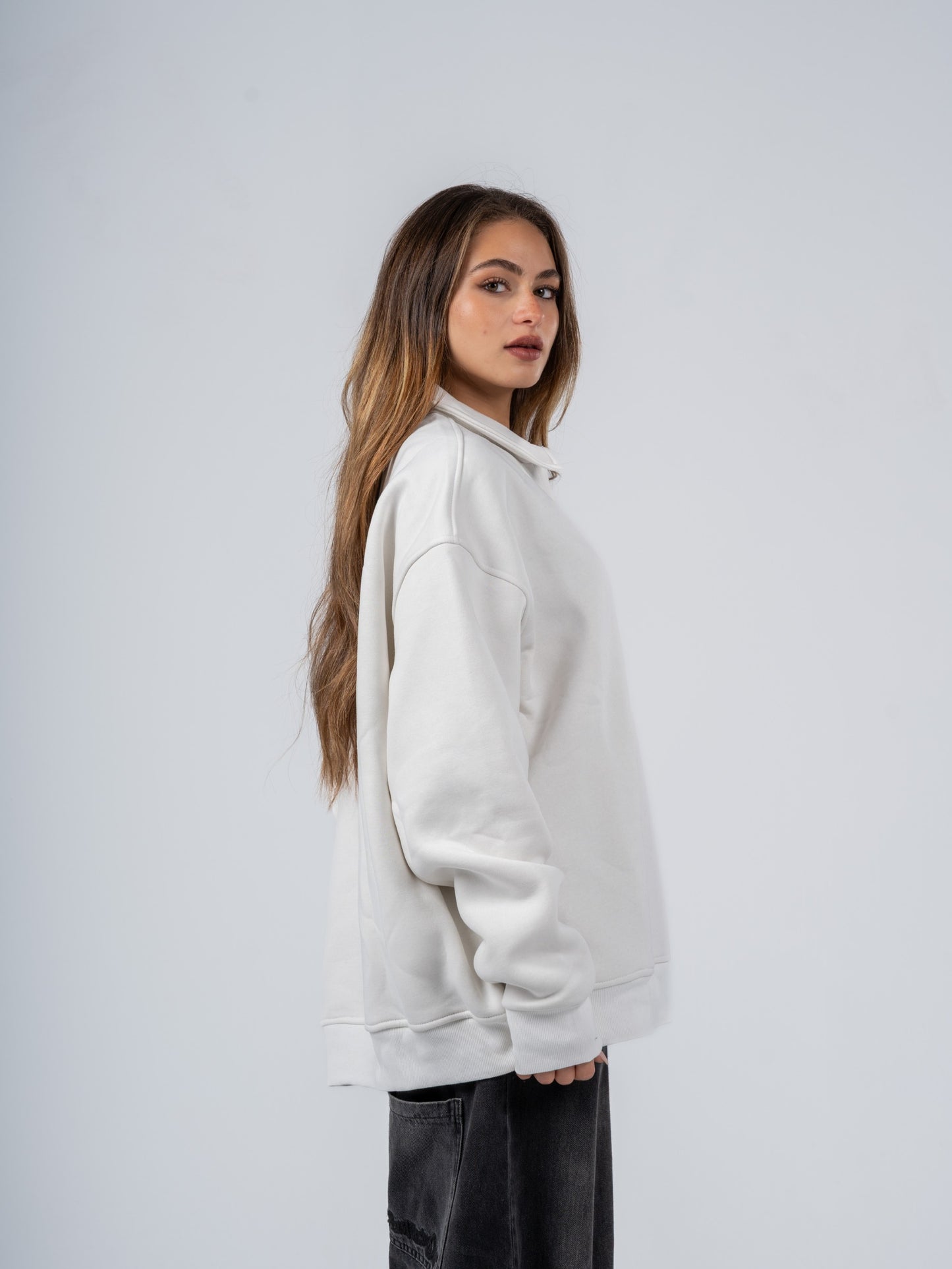 WHITE POLO SWEATSHIRT