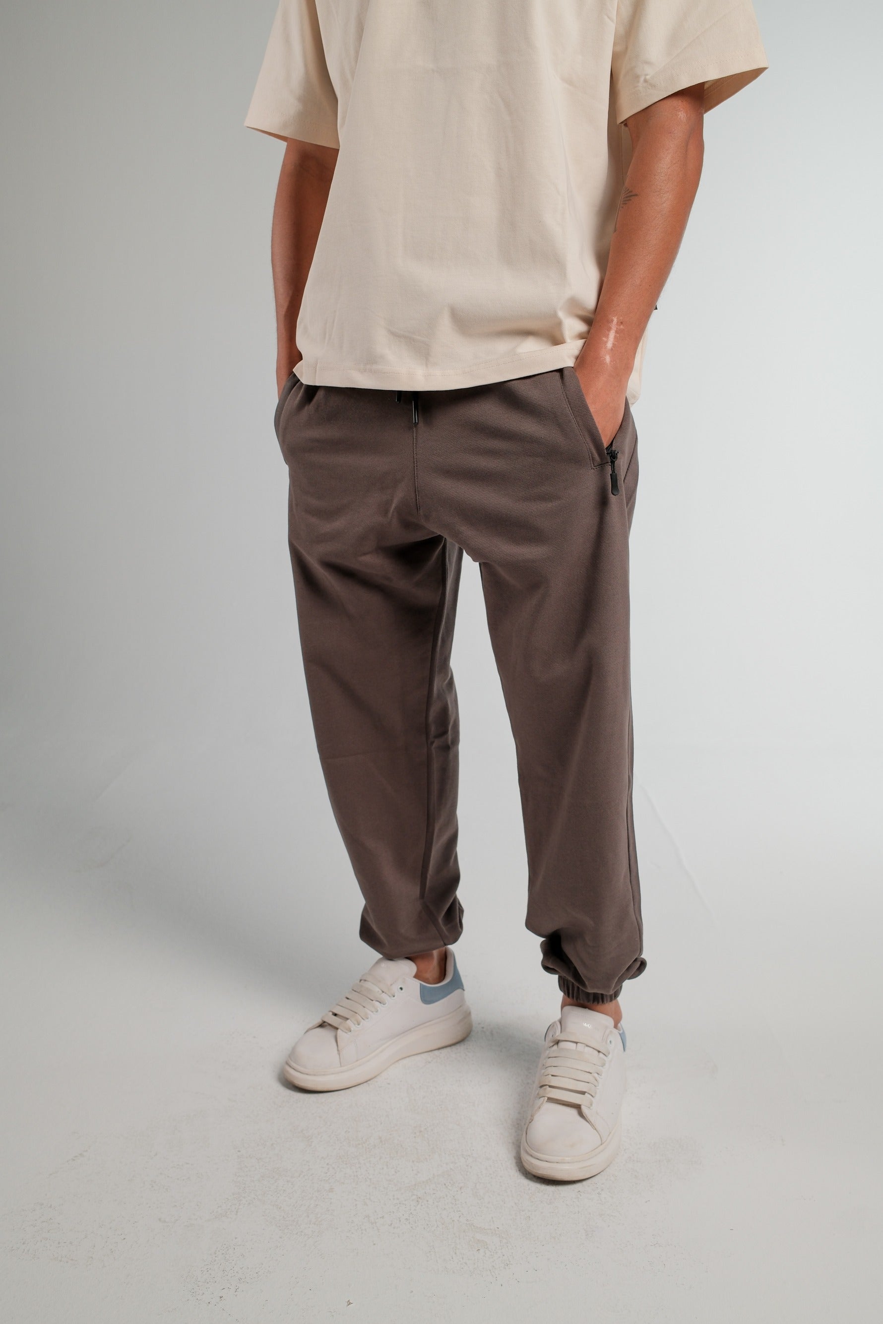 DARK GREY JOGGER SWEATPANTS