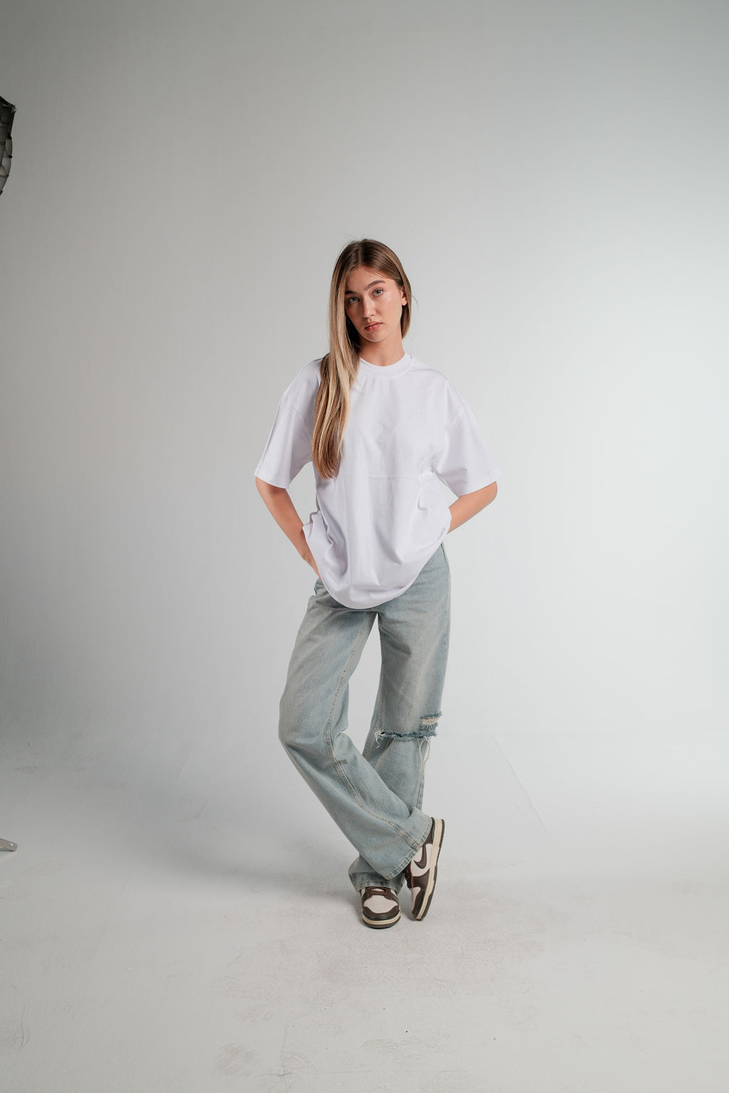 WHITE OVERSIZED T-SHIRT HEAVY WEIGHT