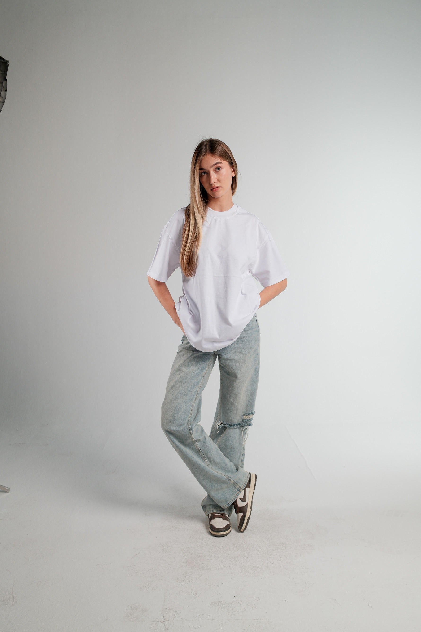 WHITE OVERSIZED T-SHIRT HEAVY WEIGHT