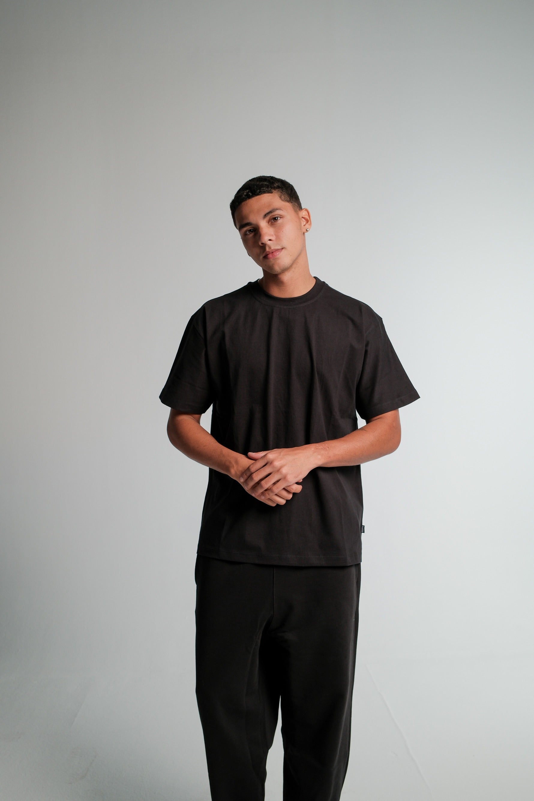 BLACK REGULAR FIT T-SHIRT