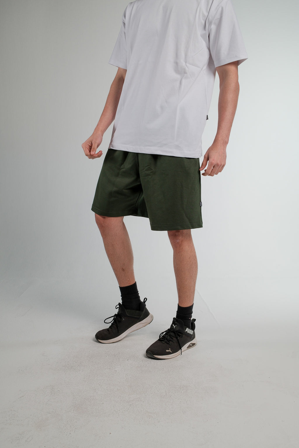 GREEN SWEATSHORT