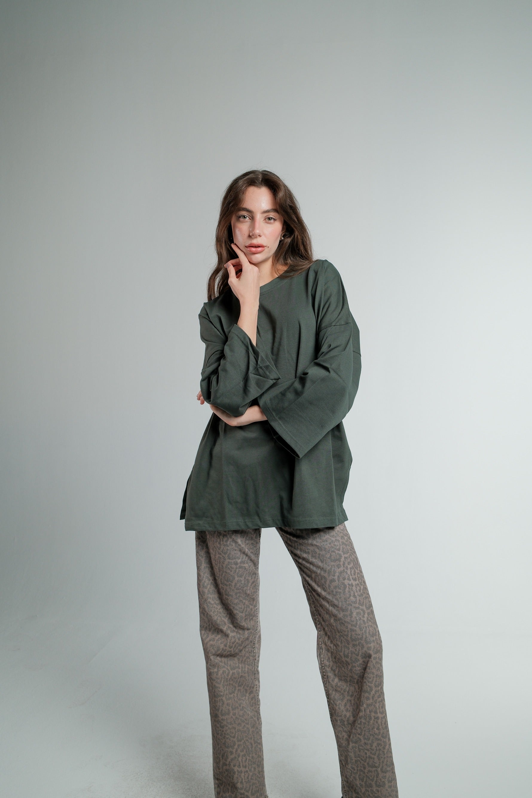 OLIVE LONG SLEEVE OVERSIZED T-SHIRT