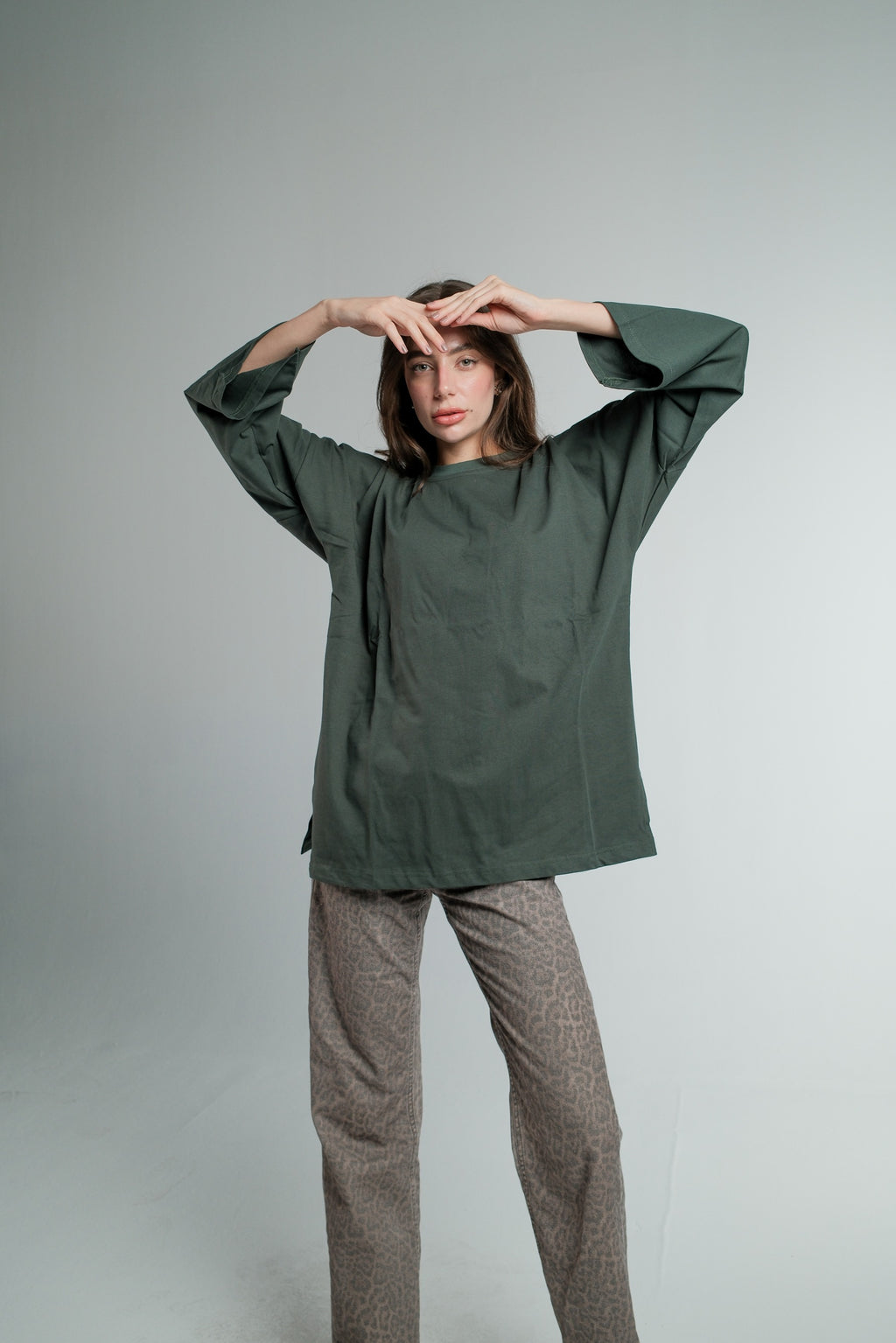 OLIVE LONG SLEEVE OVERSIZED T-SHIRT