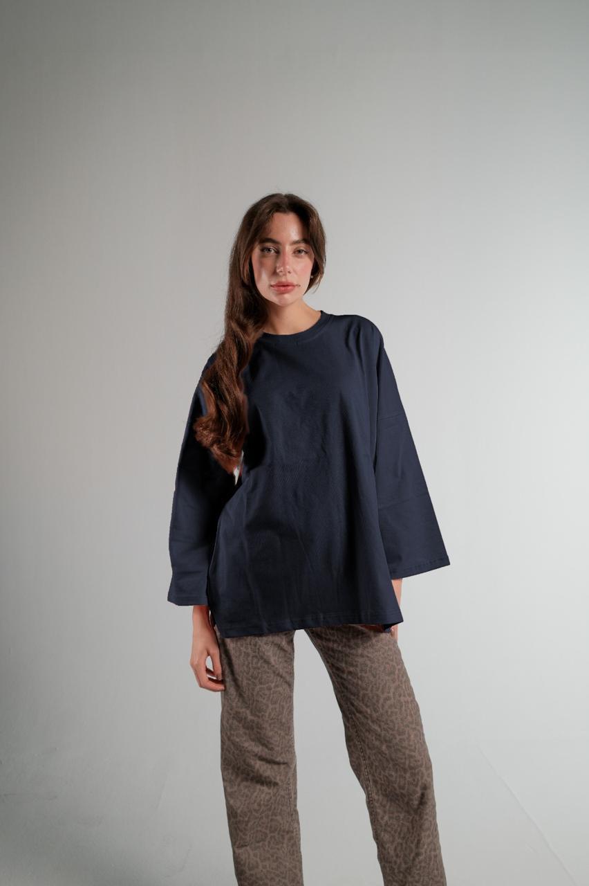 NAVY LONG SLEEVE OVERSIZED T-SHIRT